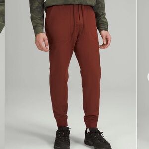 Lululemon ABC Jogger *Warpstreme
Date Brown